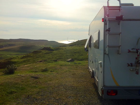 Zona parking antes del parking oficial en Neist Point