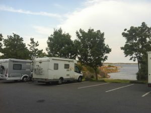 Parking frente a la playa