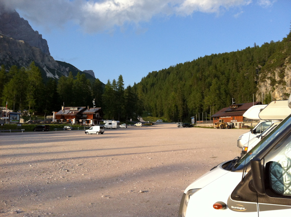 Parking del Passo Tre Croci