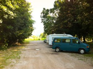 Parking en el lago de Caldonazzo