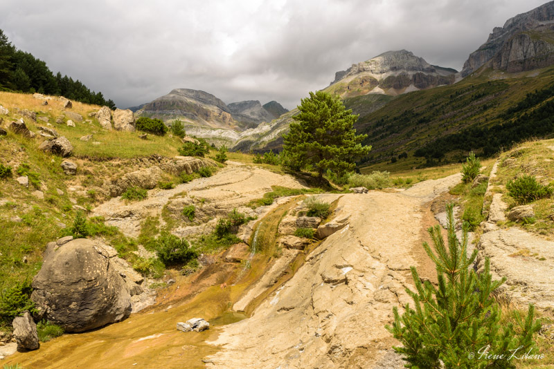 Pequeña cascada en el camino de vuelta