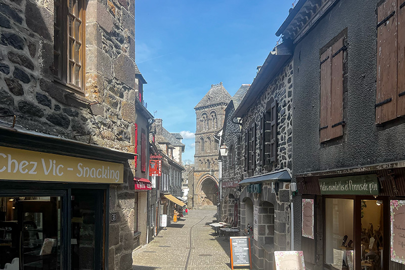 Salers, Auvernia, Francia en autocaravana